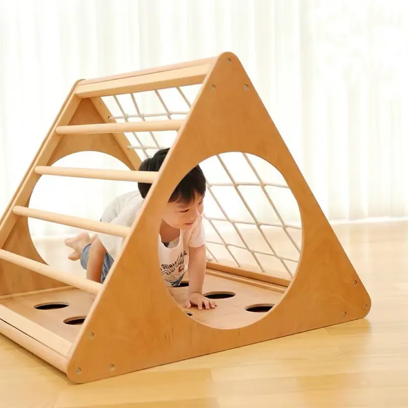 MDF製モダン幼児用ピックラートライアングルプレイジムセット - Home Gym For Toddlers のレビューと価格