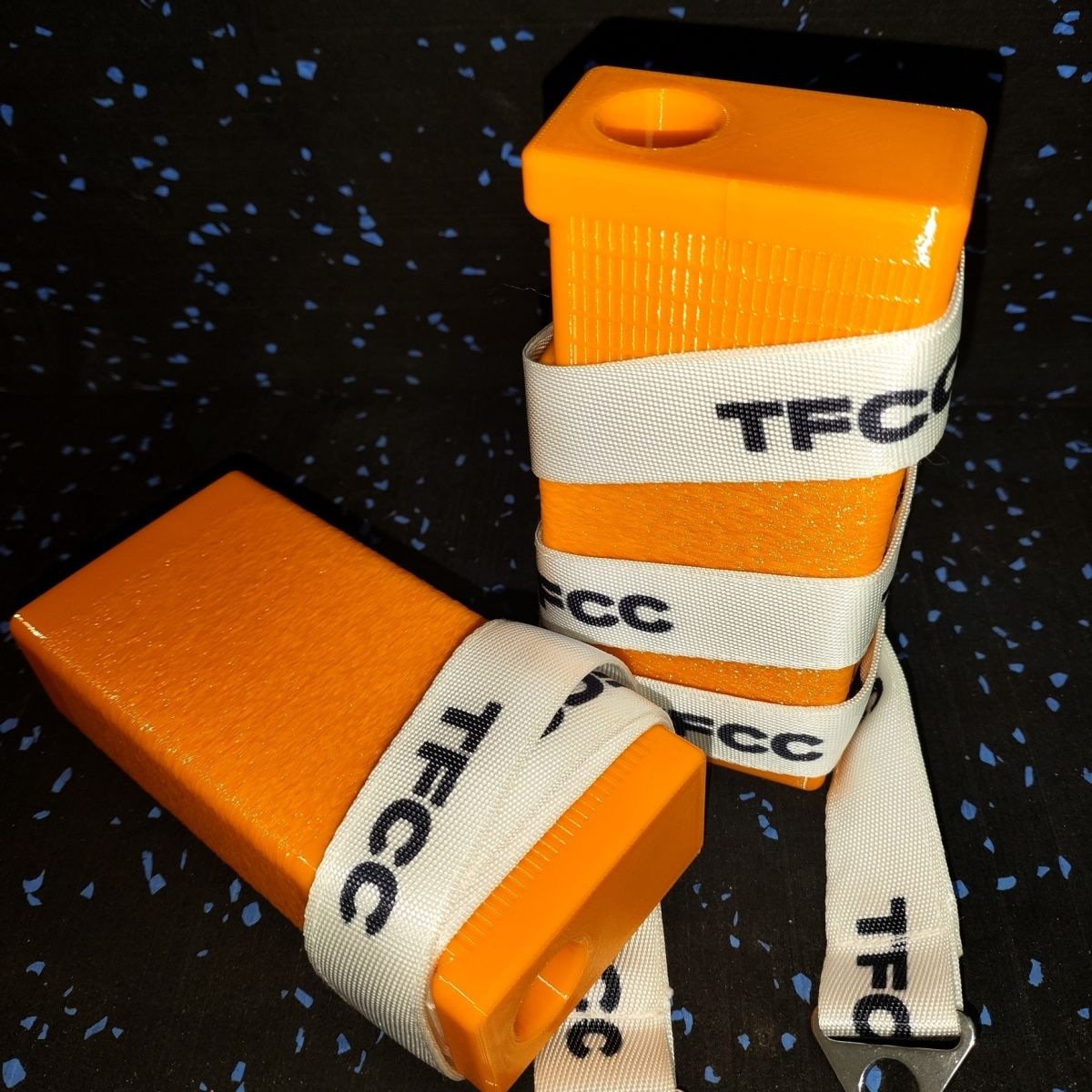 指の強化器具 手首の筋力トレーニング用サイドプレススクエアブ - Grip Strengthener Pro のレビューと価格